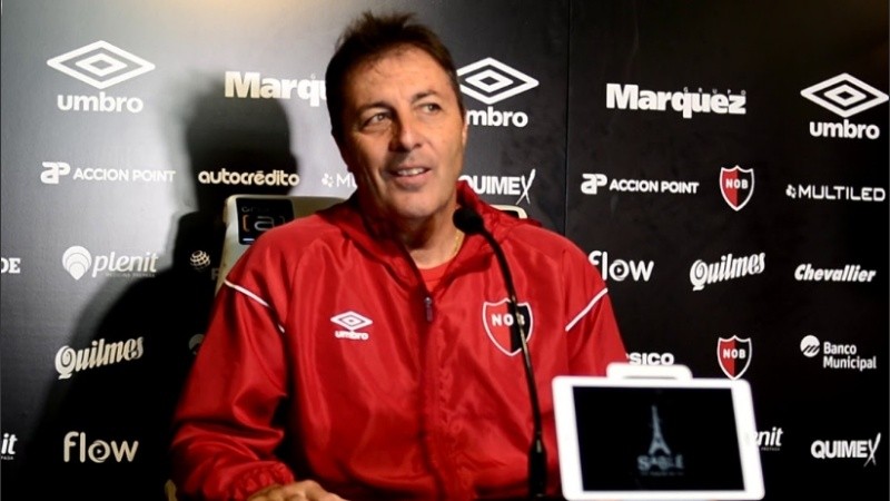 Frank Kudelka habló en conferencia luego de la práctica de este jueves.