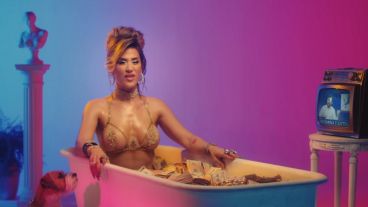 Jimena Barón en su video Puta.