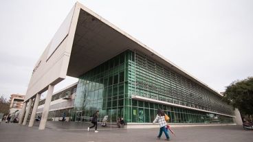 El joven había ingresado al Heca durante la madrugada.