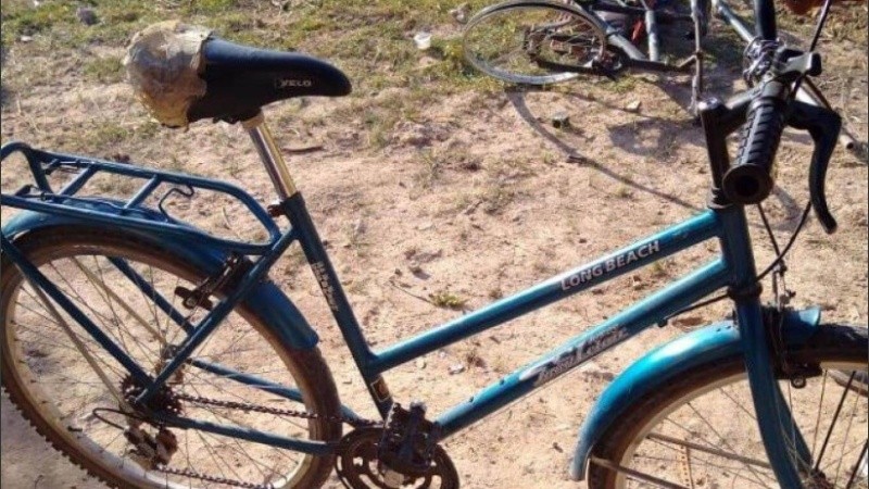 La bicicleta que pertenece al abusador. 