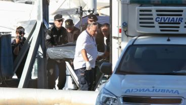 El cadáver fue trasladado para su autopsia.