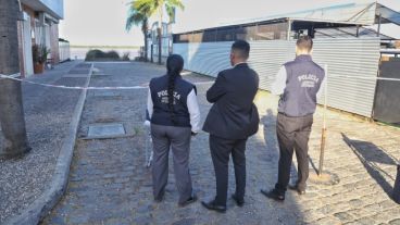 Investigan a patovicas y policías que trabajaban en el lugar.