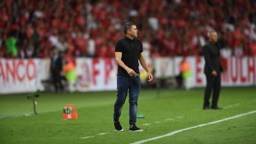 Chacho Coudet cumplió el primer objetivo de Inter. Se metió en los grupos de la Libertadores.