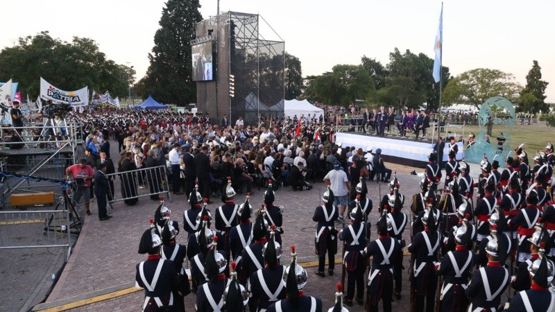El acto frente al Monumento este jueves por la tarde.