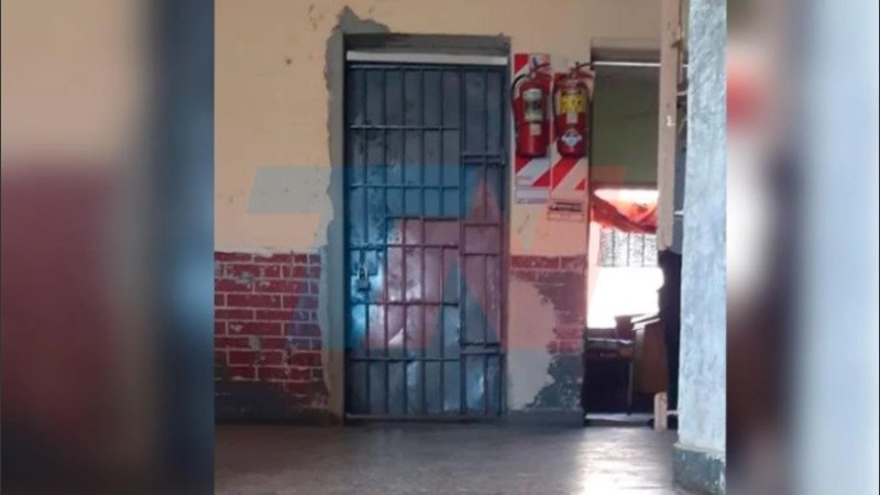 Los rugbiers están detenidos en una celda especial en Dolores. 