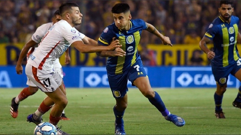 Primer tiempo intenso en Arroyito.