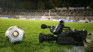 Los partidos de la Copa de la Superliga podrían ser liberados, pero on line.