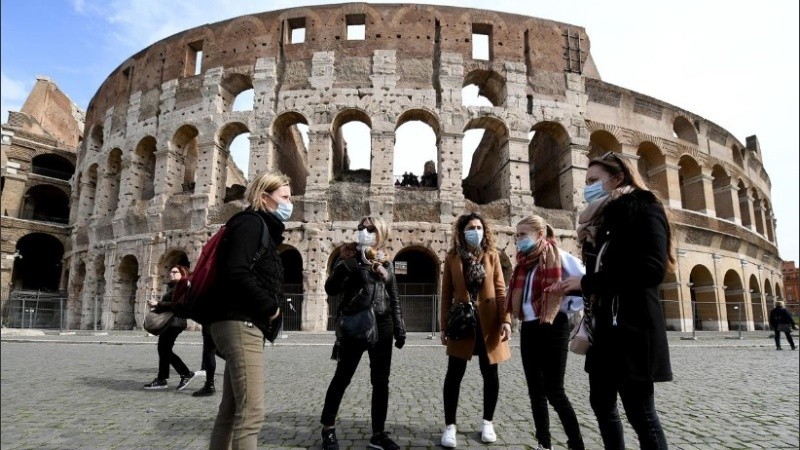 Por el coronavirus en Italia se mantienen fuertes restricciones 