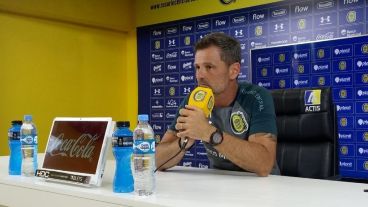 Diego Cocca aún no quiere comunicar lo que hará después de junio. Tiene tiempo para pensarlo.