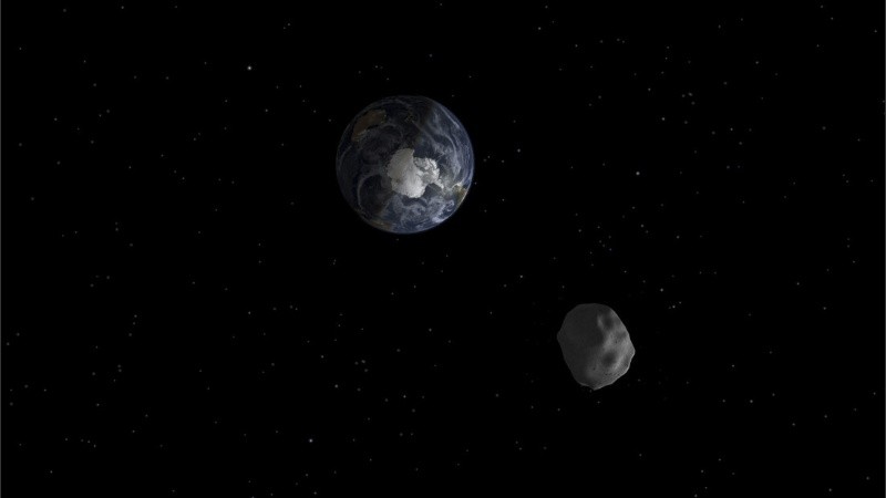 El asteroide pasará a finales de abril cerca de la Tierra.