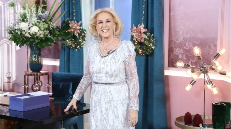 Todo listo para el regreso de Mirtha Legrand a la televisión.