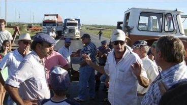 Chacareros no descartan llevar su protesta a las rutas.