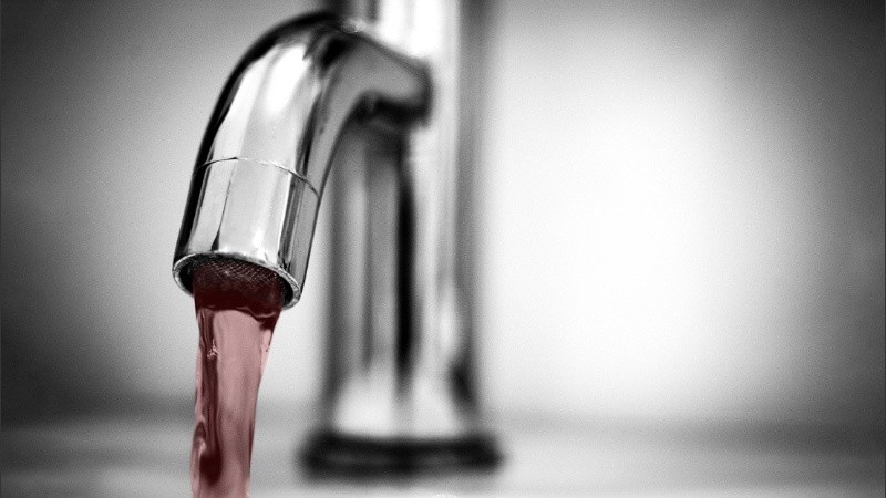 Una falla hizo que el vino fluyera en dirección contraria.