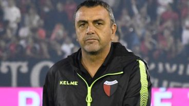 Osella no pudo torcer el rumbo de Colón, que está en zona de descenso.