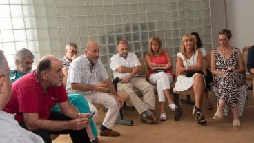 El secretario de Salud, Leonardo Caruana, indicó que los tres casos sospechosos dieron negativos de influenza