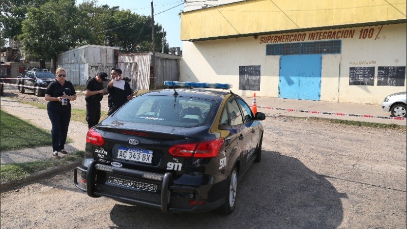 El negocio donde ocurrió el homicidio este martes por la mañana. 