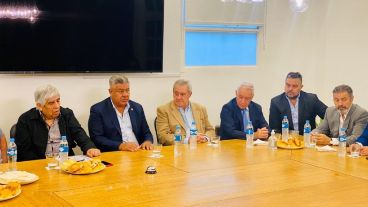 Los dirigentes de los clubes del fútbol argentino se reunirán durante toda la jornada de este martes.