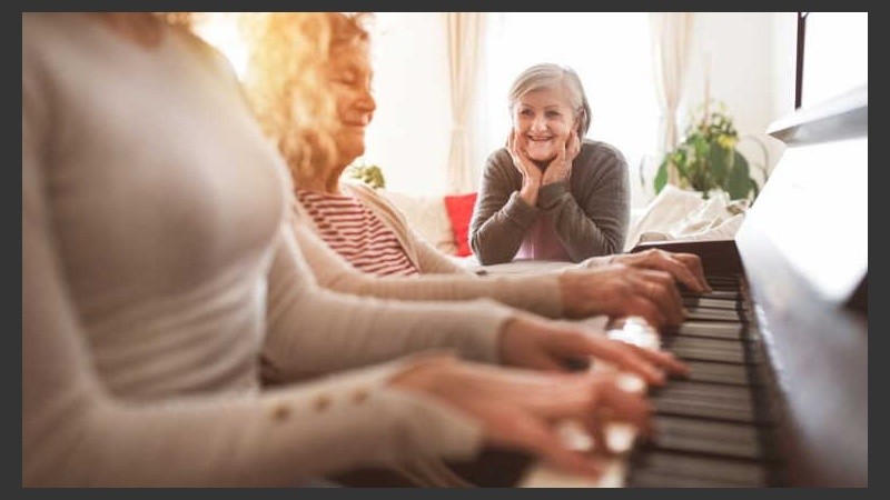 La musicoterapia es una disciplina del orden de la salud que utiliza, como recurso, la música y las técnicas psicomusicales, para inducir a una persona a trabajar dentro de su historia de vida.