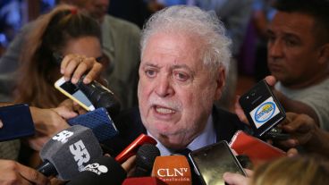 El ministro de Salud dio una conferencia con el gobernador Omar Perotti.