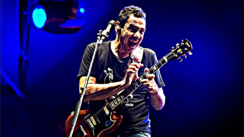 Divididos, el grupo que lideran Ricardo Mollo (foto) y Diergo Arnedo), anunciaron la suspensión de sus próximas fechas por el coronavirus.