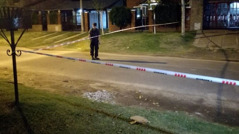 Calle Gschwind al 1400, cerca de la subcomisaría 22, zona noroeste.