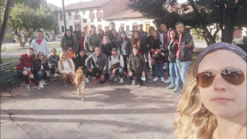 Los argentinos en Perú se comunican a través de un mega grupo de Whatsapp.