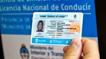 "La licencia te la van a dar, o no por las normativas de tránsito y los exámenes que te realizan", explicó López.