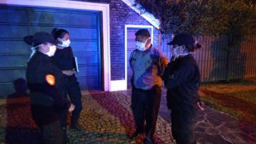 El procedimiento en la esquina de bulevar Argentino y González del Solar.