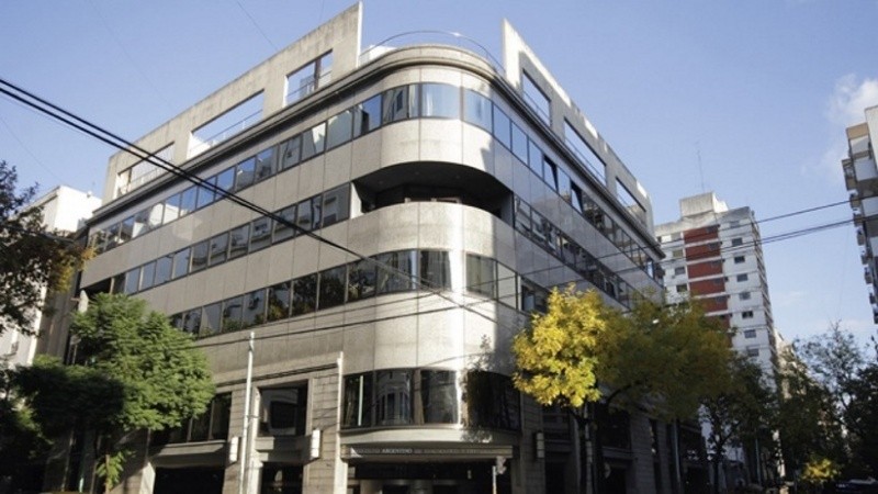 La víctima estaba internado en el Instituto Argentino del Diagnóstico (IADT).