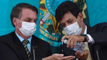 Bolsonaro: "La higiene es salud, cortarse el pelo, hacerse las uñas".