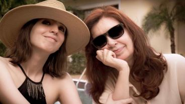 Florencia y Cristina en La Habana.