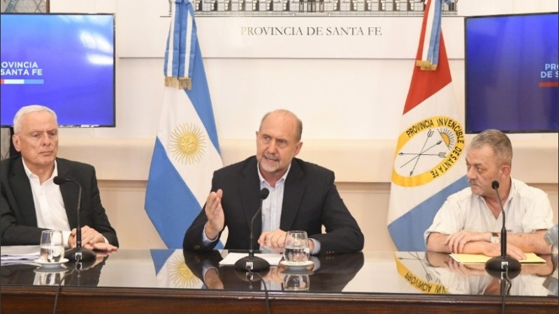 Perotti encabezó una conferencia de prensa este viernes a la tarde.