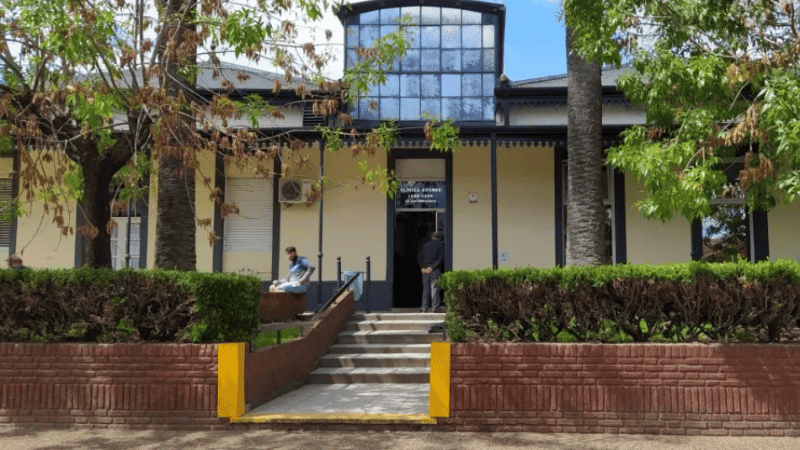 La mujer estaba internada en una clínica de Luján.