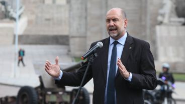 El gobernador brindó una conferencia de prensa en Gobernación.