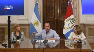 Perotti encabezó la conferencia de prensa.