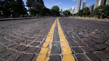 Una postal de avenida Belgrano este domingo a la mañana.