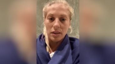 La estamos pasando muy mal. Gente que no tiene plata. Nos dicen que hasta el 21 de abril la gente no va a poder salir del aeropuerto.", relató Sofía.