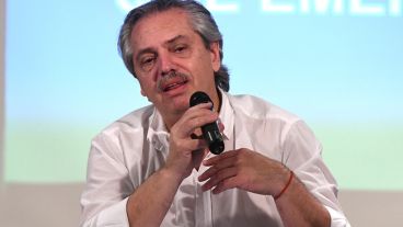 "Nosotros pensamos que el contagio va a ocurrir, no lo vamos a poder evitar, si nos quedamos en nuestras casa", dijo Alberto Fernández.