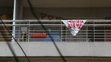 Así lucieron algunos de los balcones rosarinos que se sumaron a la movida este 24 de marzo.
