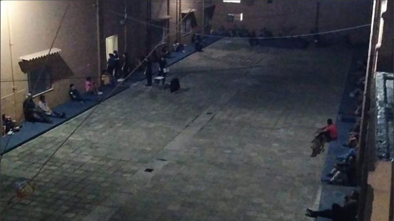 Los detenidos por realizar un picnic en San Lorenzo durante la cuarentena.