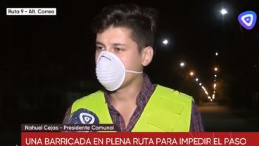 El presidente comunal de Correa aclaró que vecinos y proveedores pueden pasar.