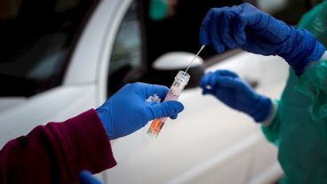 En busca de la vacuna y también del tratamiento adecuado.