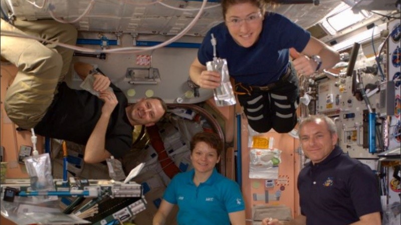 La Nasa lleva viviendo 20 años ininterrumpidos con éxito en la Estación Espacial Internacional 