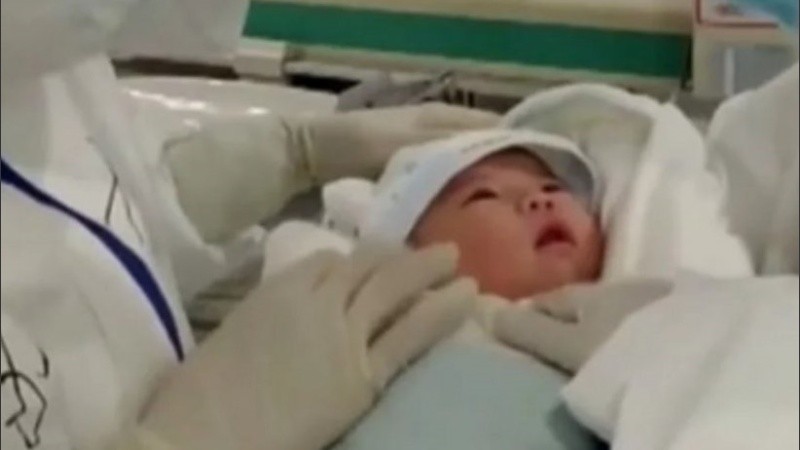 Lucas y Fabio nacieron sanos en el mismo hospital con un día de diferencia,