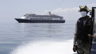 Los pasajeros permanecen varados en Panamá.