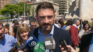 "Los aprietes públicos no van a conducir a nada bueno", dijo el vocero socialista.