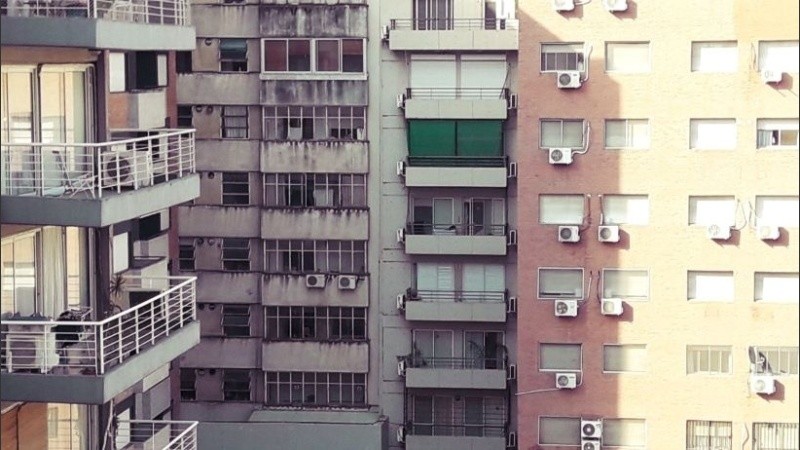 ¿Cuántas Comunidades del Anillo harían falta para desmontar las varias Torres de Mordor que se erigen por cuadra? 