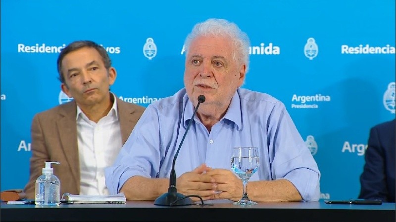 “Hoy no tenemos problema con ningún enfermo que necesite una cama específica que no podamos atender”, sostuvo el ministro González García.