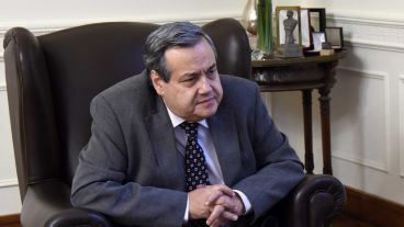 El cónsul durante una visita al municipio rosarino en 2018.