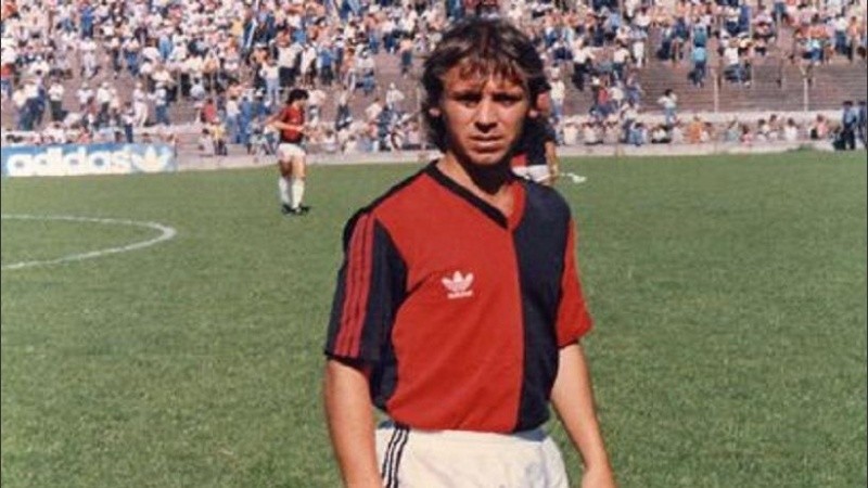 Ciraolo, cuando jugaba con la 10 en la Lepra en los 80. 